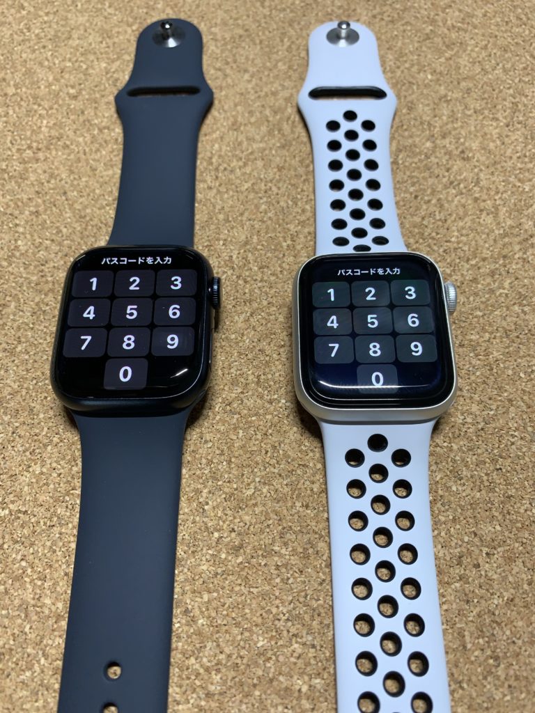 applewatch Series8とSeries4のディスプレイ