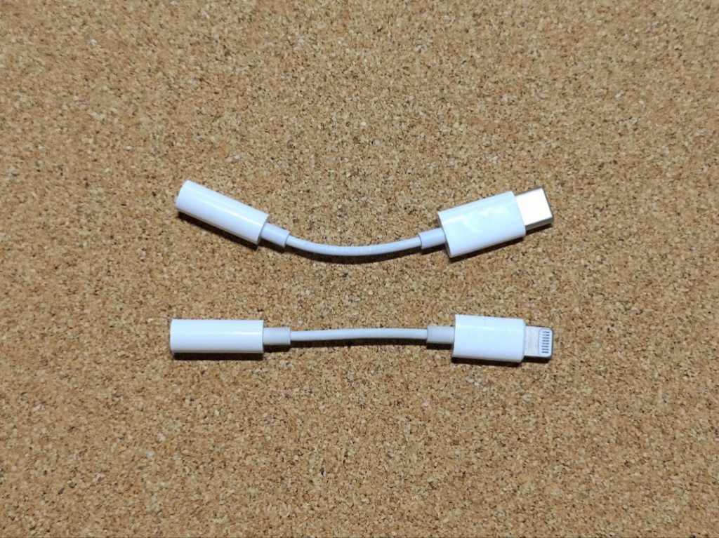 Apple USB-C ヘッドフォンジャックアダプタ Lightning 比較
