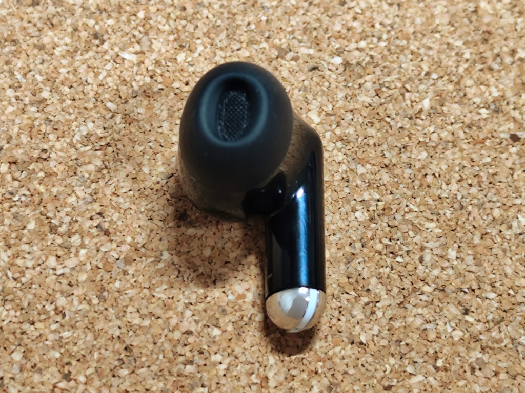 キャンドゥ「LEDディスプレイワイヤレスイヤホン」