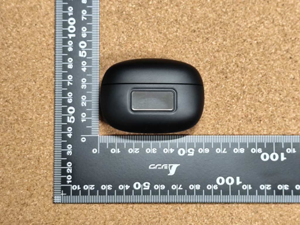 キャンドゥ「LEDディスプレイワイヤレスイヤホン」