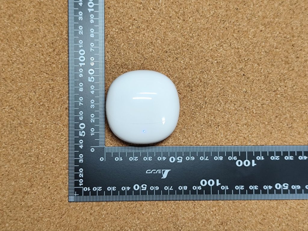 ダイソー「インナーイヤー型完全ワイヤレスステレオイヤホン」（FS-TWSGKDA03）