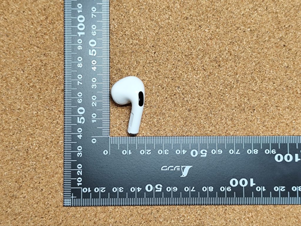 ダイソー「インナーイヤー型完全ワイヤレスステレオイヤホン」（FS-TWSGKDA03）