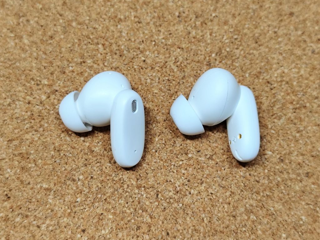 ダイソー「クリアケースワイヤレスイヤホン（TWS007）」