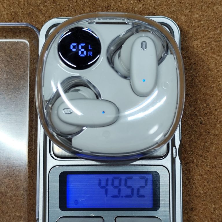 ダイソー「クリアケースワイヤレスイヤホン（TWS007）」