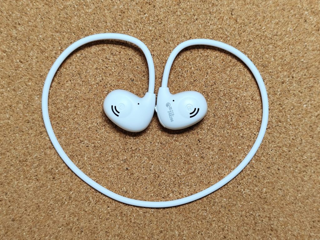 ダイソー「オープンイヤーワイヤレスイヤホン」(OpenBT001)